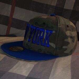SOLD ‼️ New York Navy Blue Camo Black Vntge Snapback Hat.